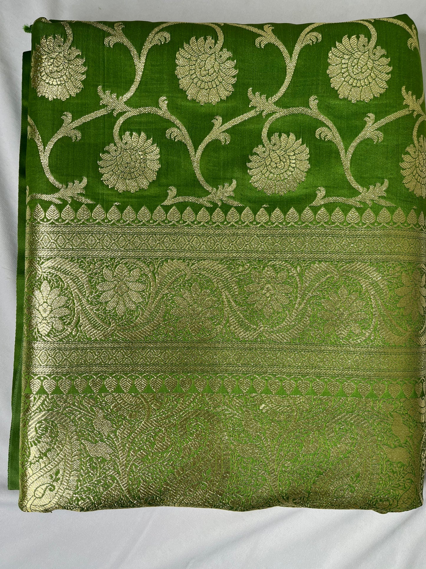 Mehndi Green Floral Jaal Katan Silk Banarasi Saree