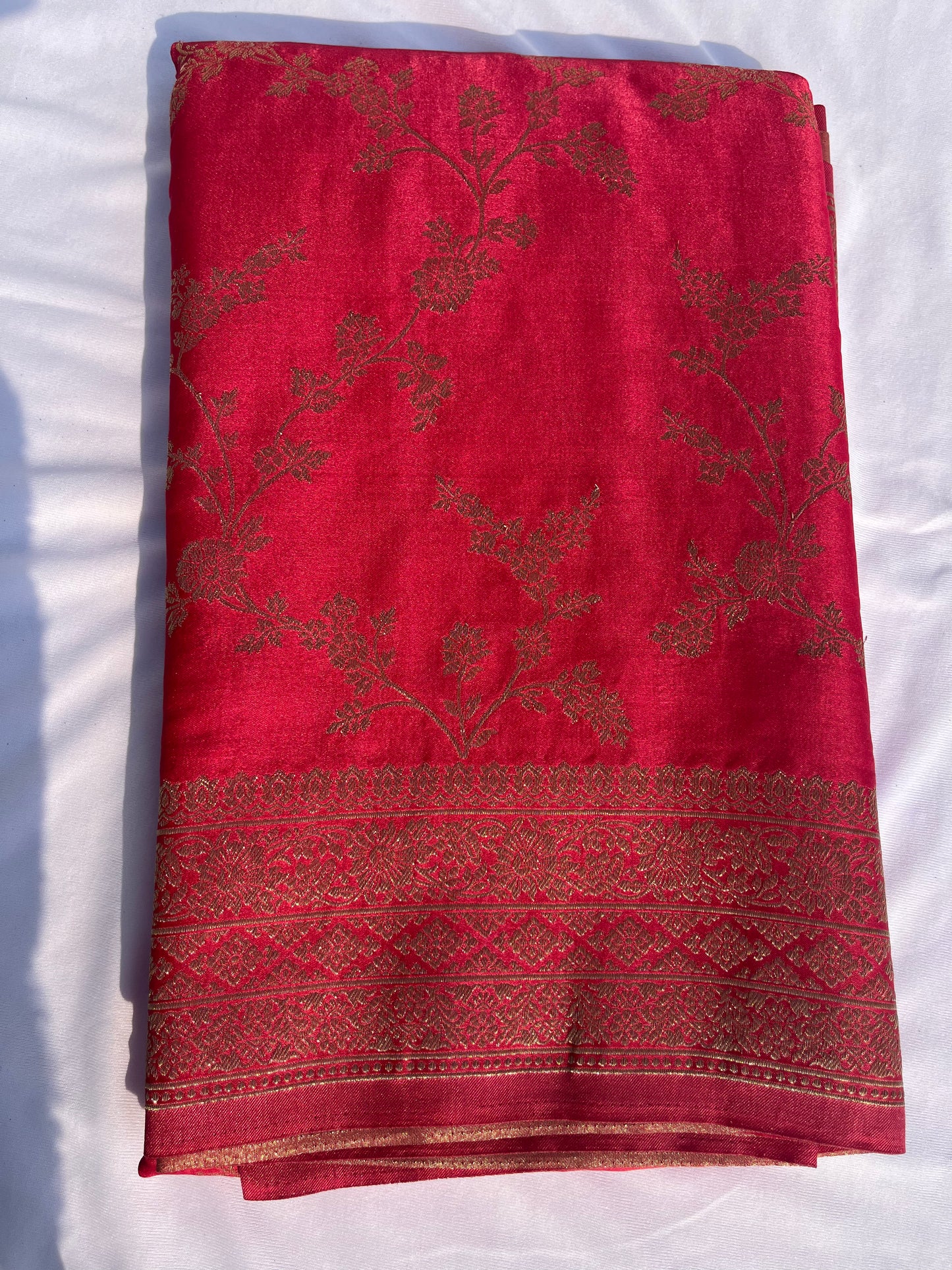 Pink Floral Golden Zari jaal Banarasi Silk Saree