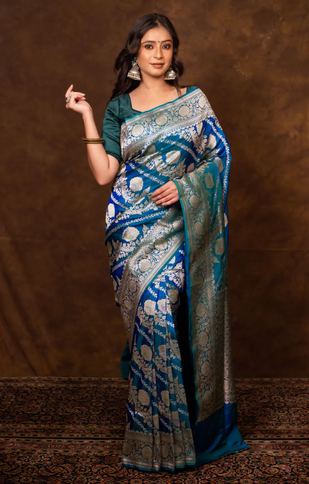 Mitera Teal Blue & Gold-Toned Silk Blend Woven Design Banarasi Saree