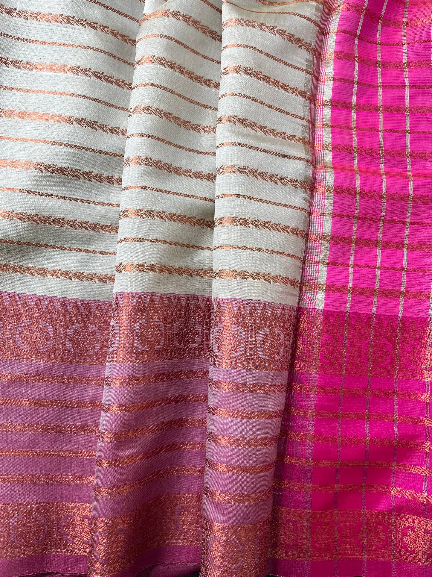 Cream with pink border Cotton Banarasi Saree