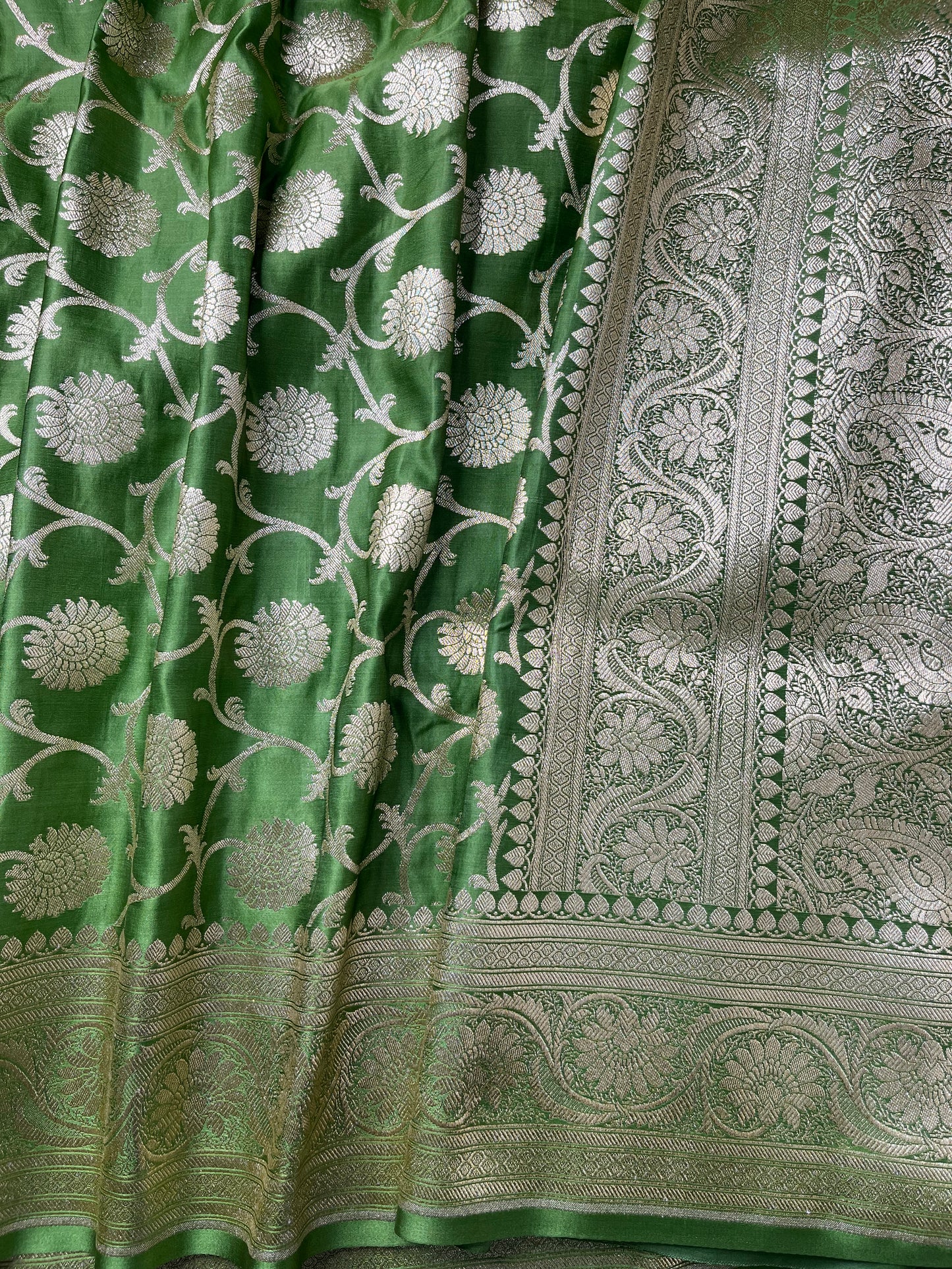 Mehndi Green Floral Jaal Katan Silk Banarasi Saree