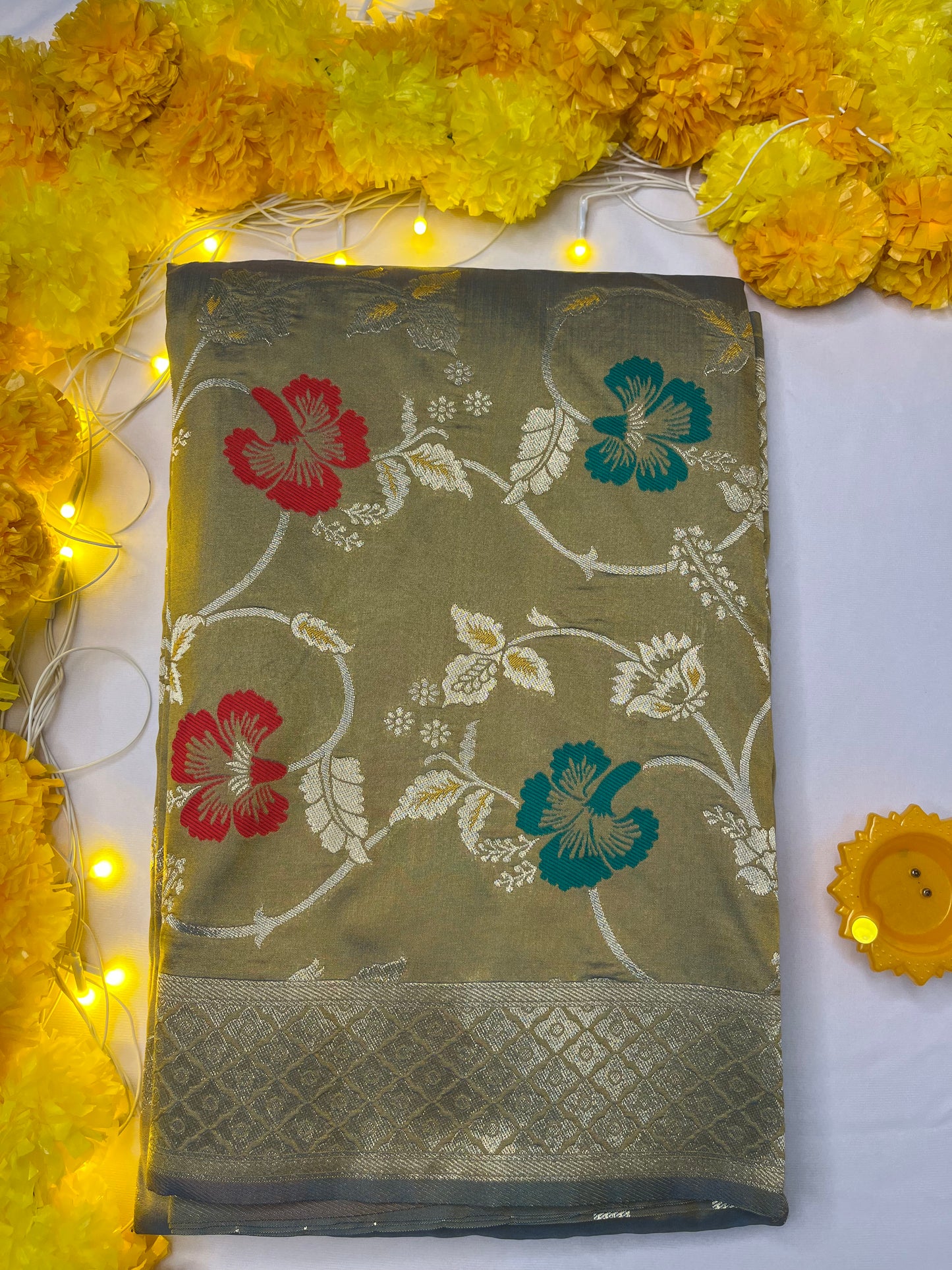 Metallic Sheen dual shade Banarasi silk saree